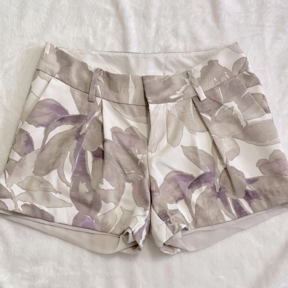 Simply Vera - Vera Wang shorts size 2 - Picture 1 of 3